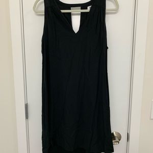 V-neck shift dress